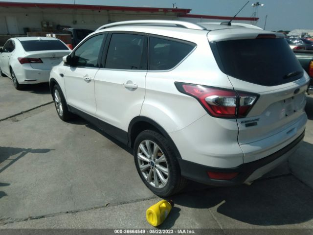 1FMCU0J96HUA26259 Ford Escape Titanium