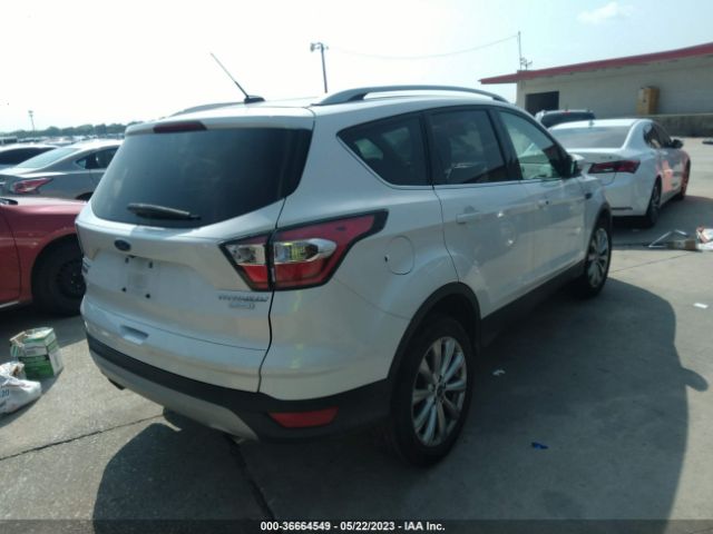 1FMCU0J96HUA26259 Ford Escape Titanium