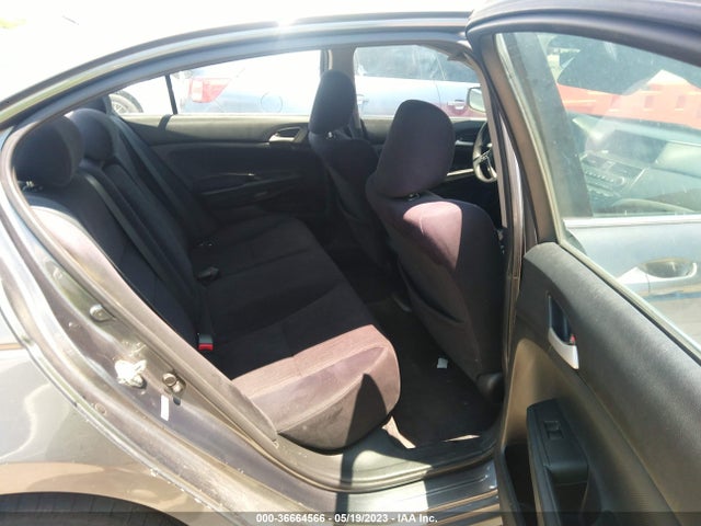 2011 HONDA ACCORD SDN LX VIN: 1HGCP2F36BA135052