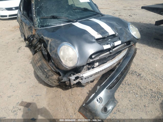 2005 MINI COOPER CONVERTIBLE S VIN: WMWRH33525TF84108