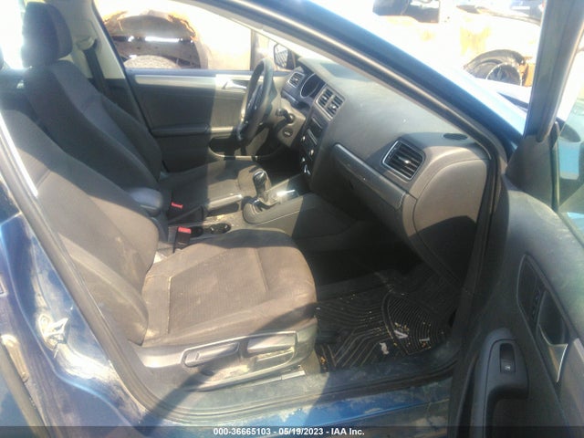 3VWD17AJ8FM320183 Volkswagen Jetta Sedan 1.8t Se
