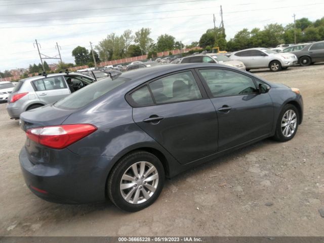 KNAFX4A62E5122026 KIA FORTE LX