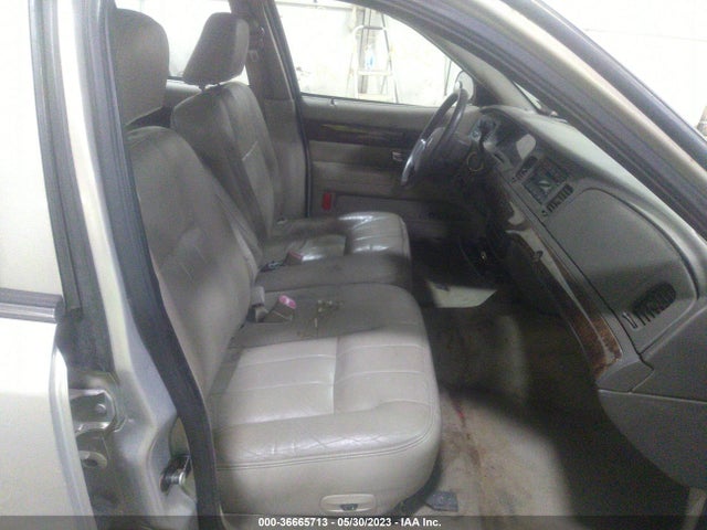 2009 MERCURY GRAND MARQUIS LS VIN: 2MEHM75V29X630202
