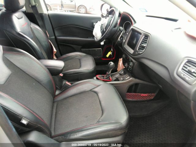 3C4NJDDB4KT752666 Jeep Compass Trailhawk