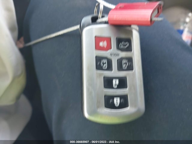 Toyota Sienna Xle Auto Access 2020 5TDYZ3DC7LS049535 Image 3