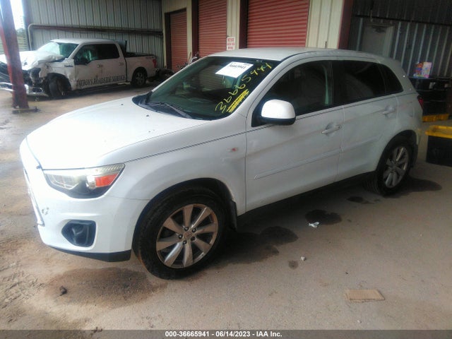 4A4AP3AUXEE019743 Mitsubishi Outlander Sport Es