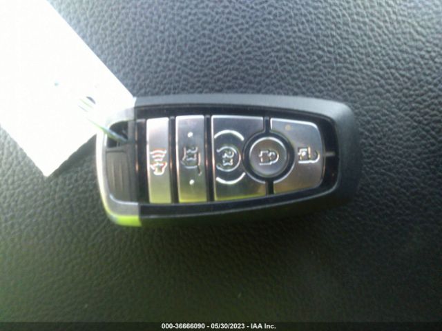 1FMJU1HT5KEA55025 Ford Expedition Xlt