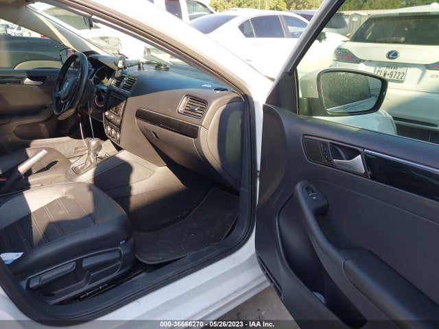 3VWL17AJ1FM252031 Volkswagen Jetta Sedan 1.8t Sel