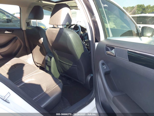 3VWL17AJ1FM252031 Volkswagen Jetta Sedan 1.8t Sel