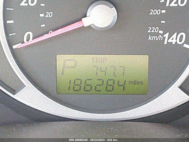 2005 HYUNDAI TUCSON GL VIN: KM8JM12B95U082190