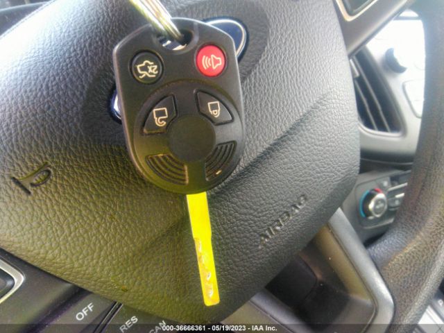 1FADP3FE5HL283352 Ford FOCUS SE