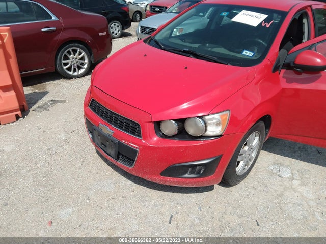Chevrolet SONIC LT 2014 1G1JC6SHXE4106823 Image 6
