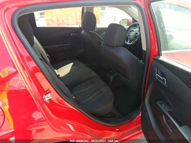 Chevrolet SONIC LT 2014 1G1JC6SHXE4106823 Image 8
