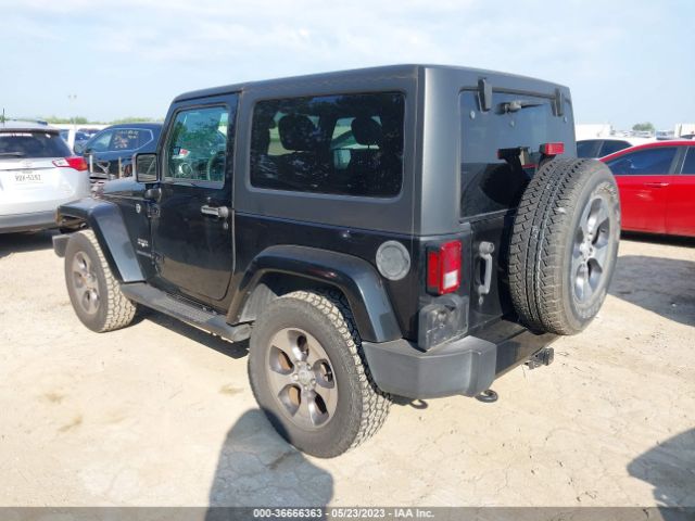 1C4GJWBG8GL220343 Jeep Wrangler Sahara