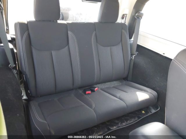1C4GJWBG8GL220343 Jeep Wrangler Sahara