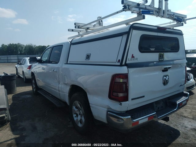 2020 RAM 1500 1C6RRFFG3LN263389 Photo 2