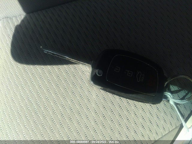 Hyundai SONATA SE 2017 5NPE24AF0HH556219 Image 3