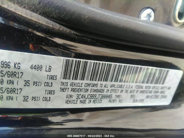 3C4NJCBB9JT300045 Jeep Compass Latitude