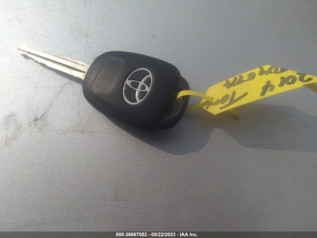 2014 TOYOTA RAV4 LE VIN: JTMBFREV8ED056140
