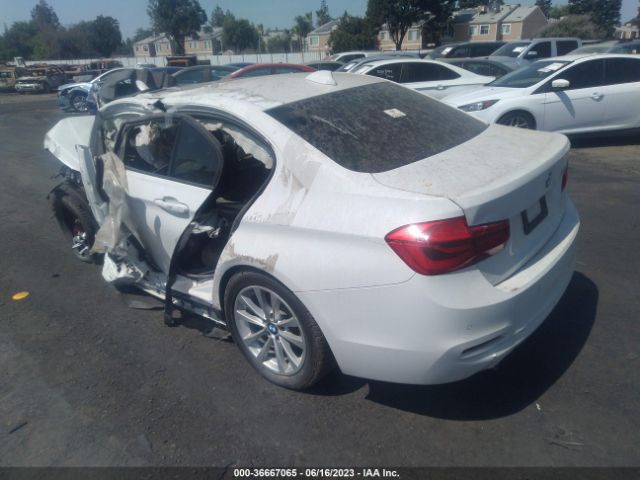WBA8A9C5XHK619875 BMW 320i