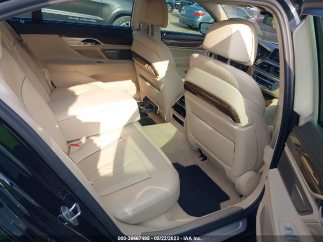 WBA7E2C33HG741180 BMW 7 Series 740i