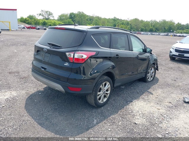 2018 FORD ESCAPE SE VIN: 1FMCU9GD6JUD39270