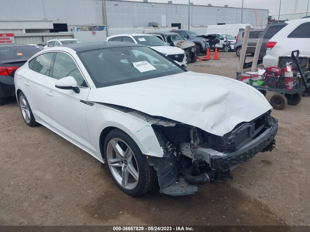 2022 Audi A5, VIN: WAUDACF52NA008036