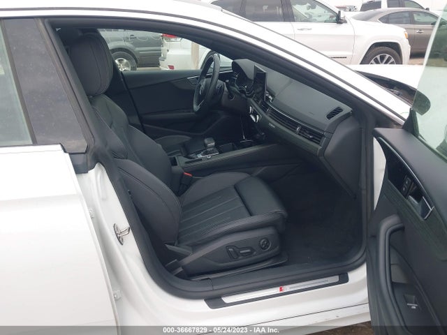 2022 Audi A5, VIN: WAUDACF52NA008036