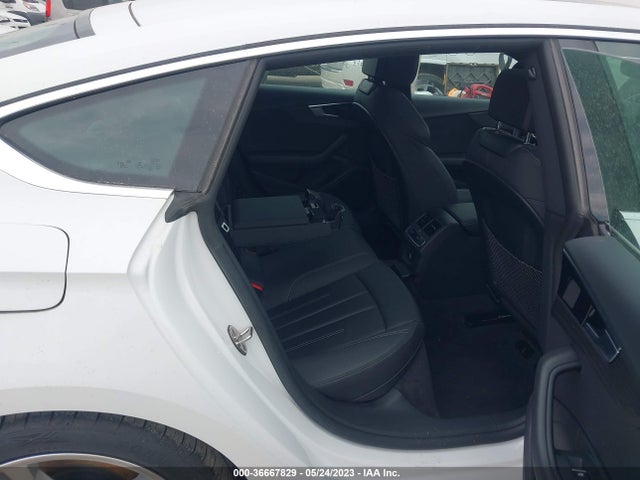 2022 Audi A5, VIN: WAUDACF52NA008036