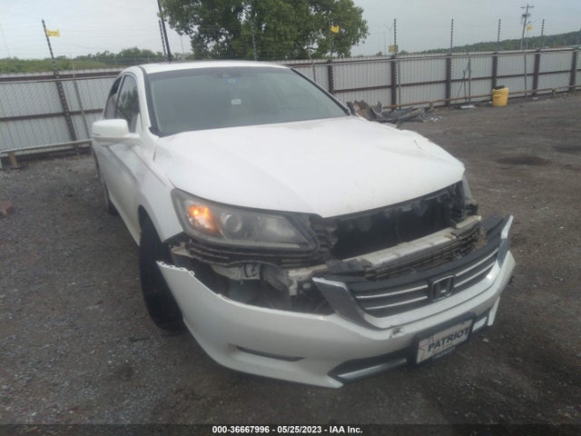 2015 1HGCR2F82FA172854 main image