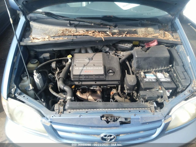 2002 TOYOTA SIENNA XLE VIN: 4T3ZF13C12U506503