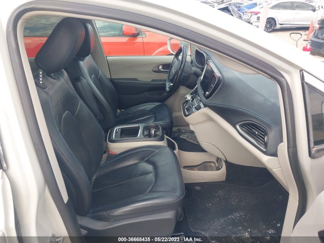 2C4RC1BG8MR531537 Chrysler Pacifica Touring L