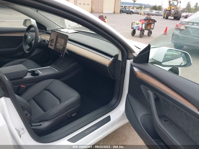 Tesla Model 3 Long Range 2022 5YJ3E1EBXNF138247 Image 5