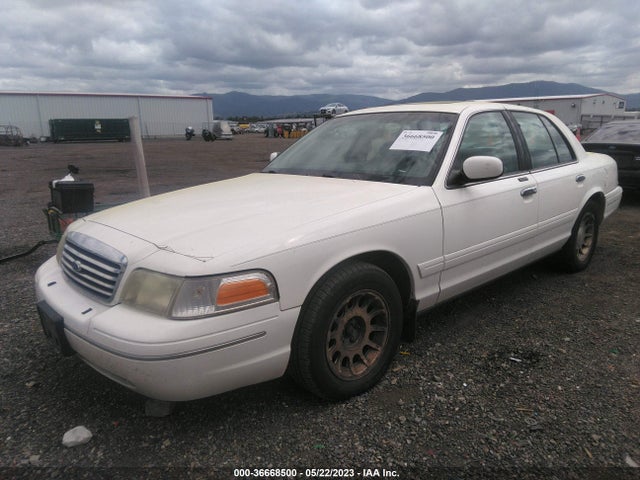 1998 FORD CROWN VICTORIA LX VIN: 2FAFP74W1WX180862