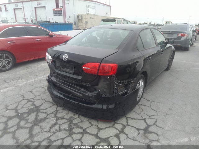 3VW2K7AJ4EM335279 Volkswagen Jetta Sedan S