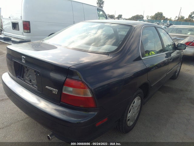 1995 HONDA ACCORD LX/EX VIN: 1HGCD5634SA139899