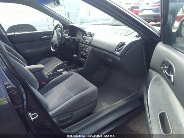 1995 HONDA ACCORD LX/EX VIN: 1HGCD5634SA139899