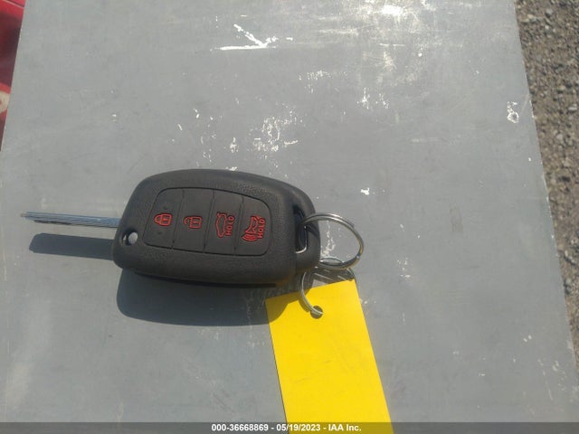 2015 HYUNDAI SONATA 2.4L SE VIN: 5NPE24AF6FH184673
