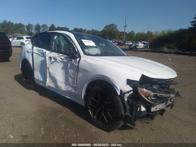ZASPAKBN0M7D16910 Alfa Romeo STELVIO TI