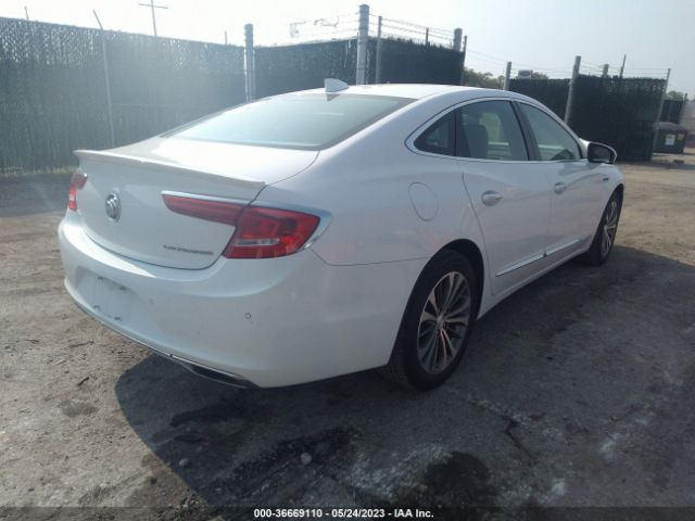 1G4ZP5SS2JU141821 Buick Lacrosse Essence