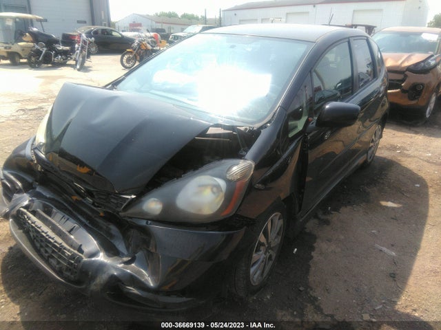 2013 HONDA FIT SPORT VIN: JHMGE8H50DC036384
