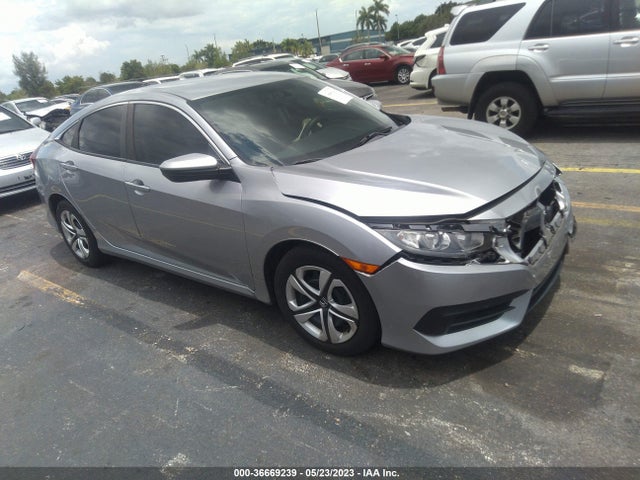2018 19XFC2F57JE029018 main image