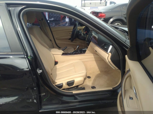 BMW 3 Series 320i 2016 WBA8E1G56GNT36824 Image 5