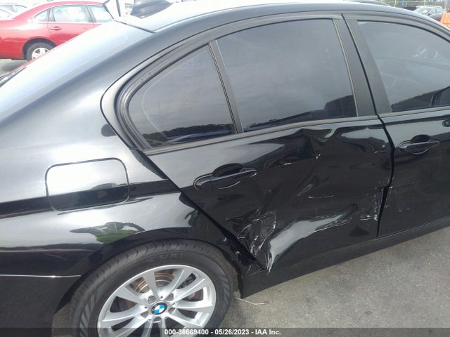 BMW 3 Series 320i 2016 WBA8E1G56GNT36824 Image 6