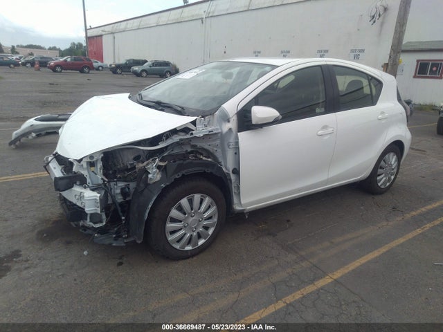 Toyota Prius C One/two/three/four 2016 JTDKDTB39G1118543 Image 2