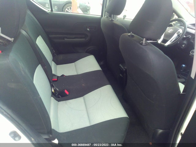 Toyota Prius C One/two/three/four 2016 JTDKDTB39G1118543 Image 8