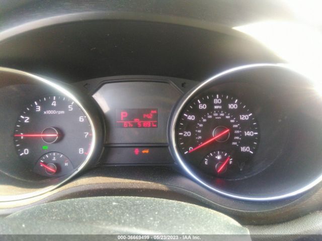 KNDMB5C17G6190609 KIA SEDONA LX