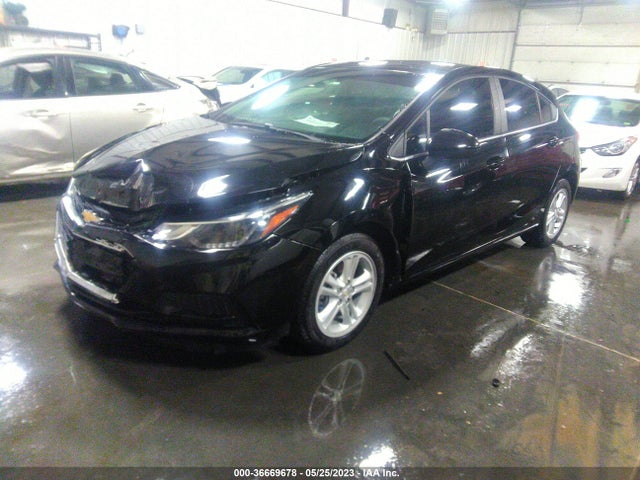 Chevrolet Cruze Lt Auto 2018 3G1BE6SM5JS651754 Image 2