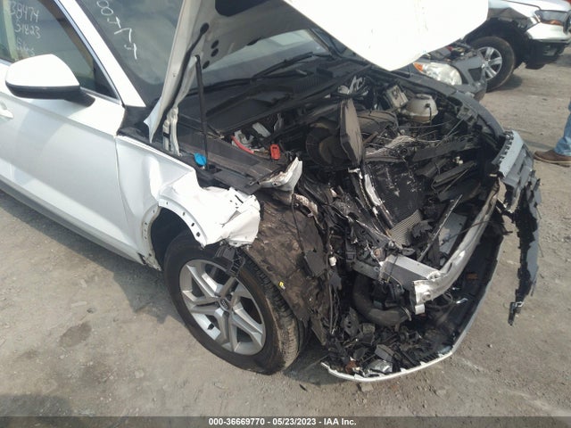 WA1BNAFY1J2035949 Audi Q5 Premium Plus