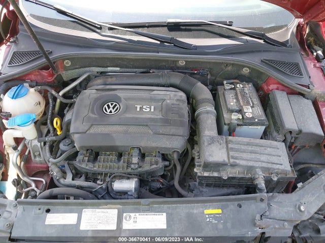 1VWAT7A3XFC113195 Volkswagen Passat 1.8t Limited Edition